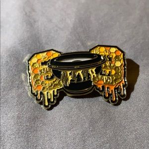 Bassnectar 808 honeycomb pin